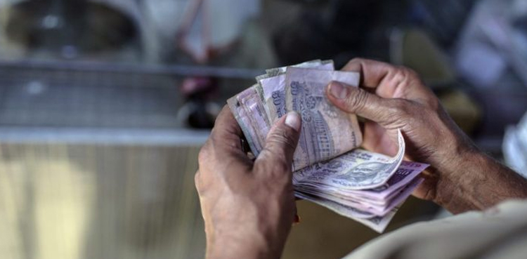 بھارتی معیشت بحران کا شکار ہے، حکومت عوام کو بیوقوف بنا رہی ہے، یشونت سنہا
