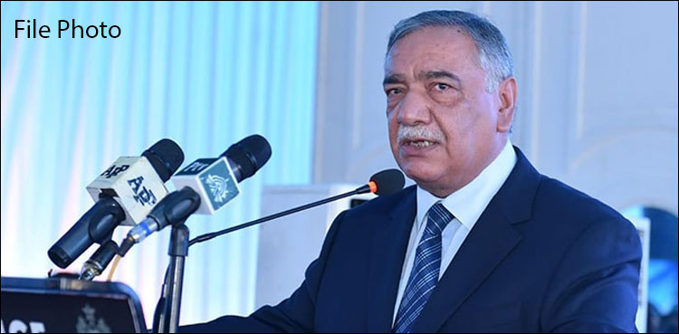 جتنی عزت آپ اپنے لیے چاہتے ہیں اس سے زیادہ ججز کو دیں: چیف جسٹس