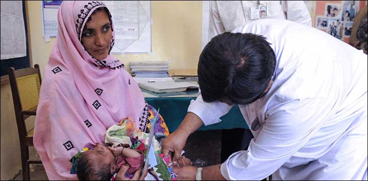 ڈیڑھ لاکھ سے زائد بچوں کو ٹائیفائیڈ کے ٹیکے لگیں گے