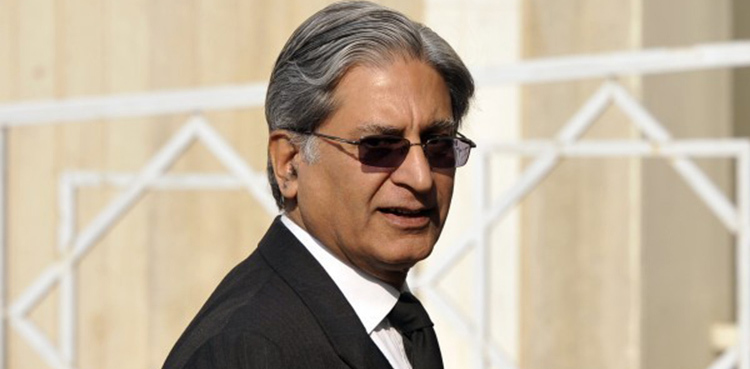 آرمی چیف کی ایکسٹینشن کا مکمل اختیار صرف وزیراعظم کو حاصل ہے، اعتزاز احسن