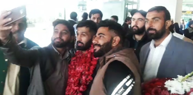 باکسر محمد وسیم کے لیے خصوصی شیلڈ