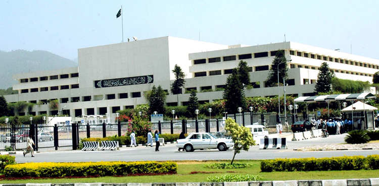 آئی ایم ایف مشن کا وفد آج پارلیمنٹ ہاؤس پہنچے گا