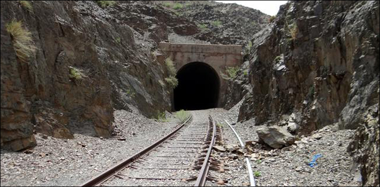 پشاور سے لنڈی کوتل تک چلنے والی سفاری ریل گاڑی
