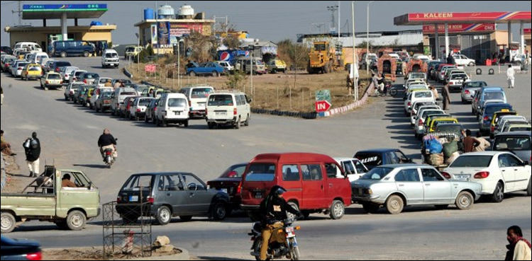 کراچی میں سی این جی اسٹیشنز کھل گئے، پنجاب میں کھولنے کا مطالبہ