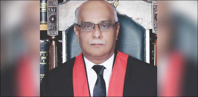 ٹی وی نہیں دیکھتا، اسپورٹس چینل پر کبھی ریسلنگ دیکھ لیتا ہوں: جسٹس وقار سیٹھ