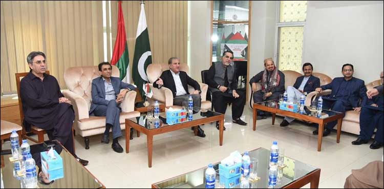 ایم کیو ایم کا مطالبات پورے نہ ہونے کی صورت میں حکومت سے نکلنے کا عندیہ