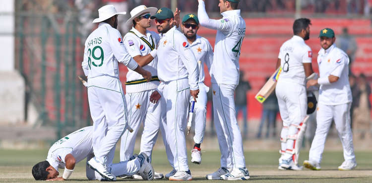 پاکستان نے سری لنکا کو 263 رنز سے شکست دے دی