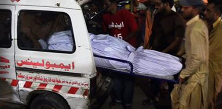 گھارو، دو کاروں میں تصادم، خاتون سمیت 2 افراد جاں بحق