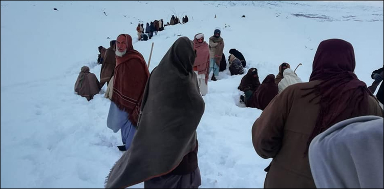 بلوچستان میں شدید برف باری، کان مہترزئی میں پھنسے تمام مسافر بچا لیے گئے