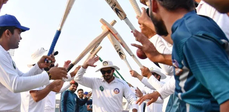 وقار یونس فاسٹ بولر اعزاز چیمہ کے معترف ہوگئے
