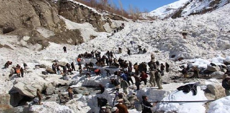 برفباری کی تباہ کاریاں، پاک فوج کی امدادی سرگرمیاں جاری