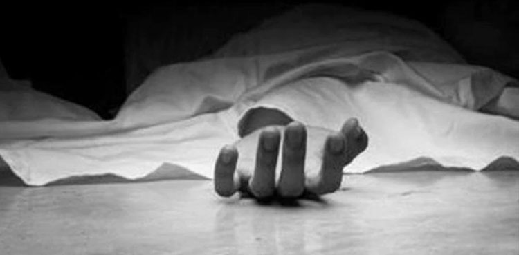 نوجوان نے ’’مجھے پریشان نہ کرو‘‘ لکھ کر دروازے پر لگایا اور خودکشی کرلی