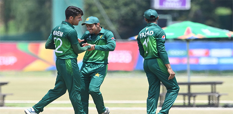 ورلڈ کپ کے پہلے ہی میچ میں پاکستانی بولر نے تباہی مچادی