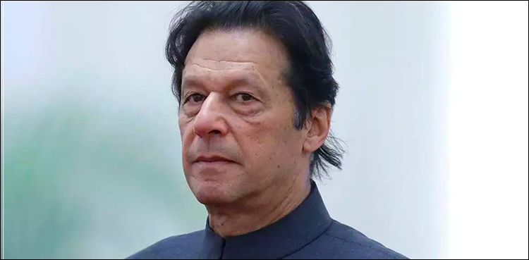 وزیر اعظم عمران خان ایک روزہ دورے پر قطر پہنچ گئے