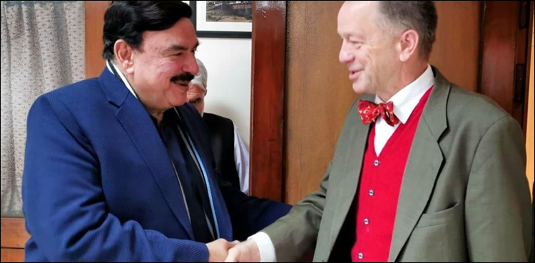 ریل گاڑی سے سفر کرنے پر شیخ رشید نے جرمن سفیر کا شکریہ ادا کیا