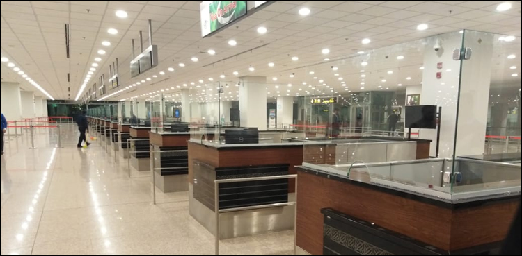 کرونا وائرس: اسلام آباد ایئرپورٹ پر ایف آئی اے کاؤنٹرز شیشہ بند ہو گئے
