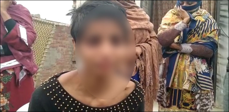 لاہور میں 14 سال کی ملازمہ پر مالکن کا بدترین تشدد، بال کاٹ دیے