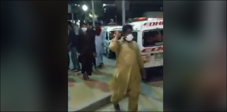کراچی، کیماڑی میں زہریلی گیس اخراج کے بعد ماسک مہنگے