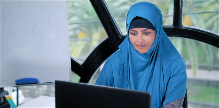 ریاض: 3 لاکھ 36 ہزار سعودی خواتین کو تجارتی لائسنس جاری