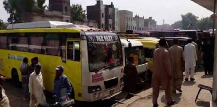 کروناوائرس: سندھ حکومت کی پابندی کے احکامات ہوا میں اڑا دیے گئے