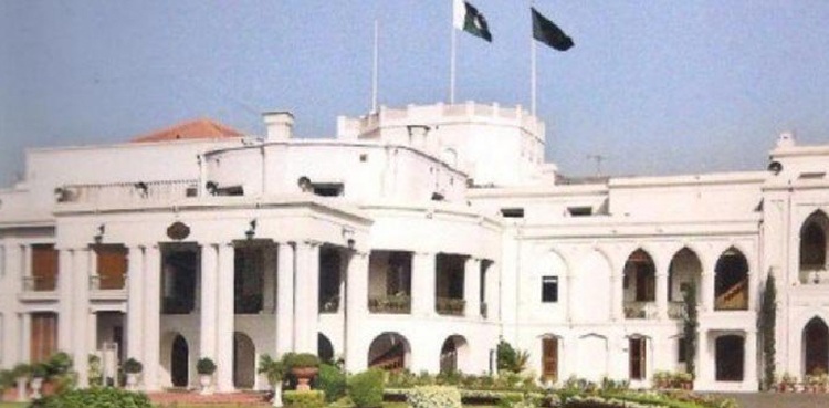 کروناوائرس: گورنر ہاؤس پنجاب کے اسٹاف کو ایک ہفتے کی چھٹیاں