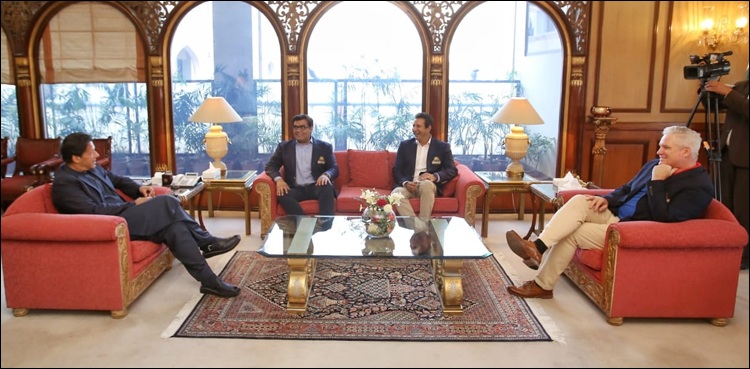 وزیراعظم سے کراچی کنگز کےمالک سلمان اقبال اور ٹیم منیجمنٹ کی ملاقات