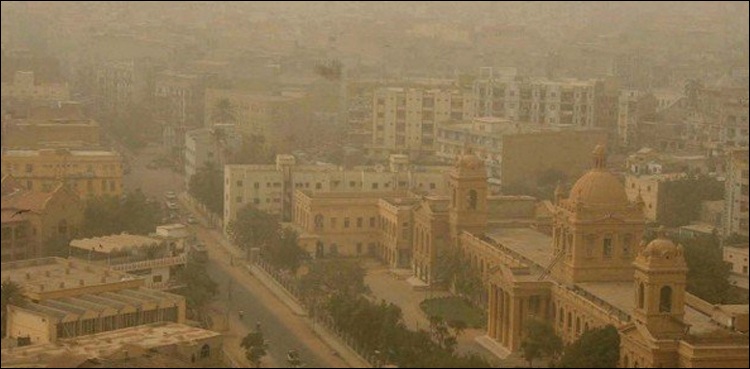 کراچی  میں گرد آلود ہواؤں کا راج