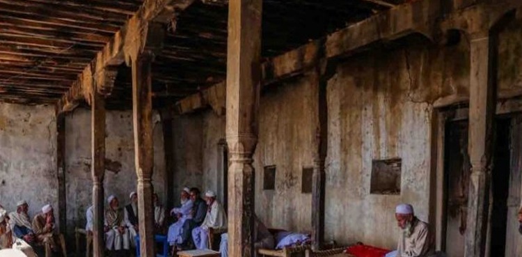 حجرہ، مقامی لوگوں‌ کی بیٹھک، سرائے اور مہمان خانہ بھی!