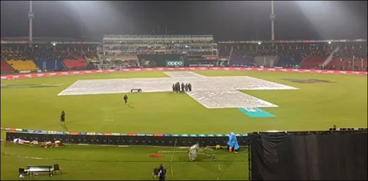 ملتان سلطانز اور کوئٹہ گلیڈی ایٹرز کا اہم میچ بارش کی نذر