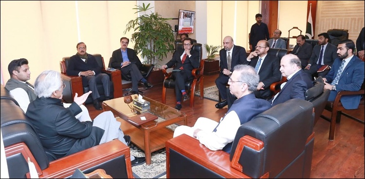 چین میں پھنسے طلبہ کے والدین کو ہر 10 دن بعد بریفنگ دینے کا فیصلہ