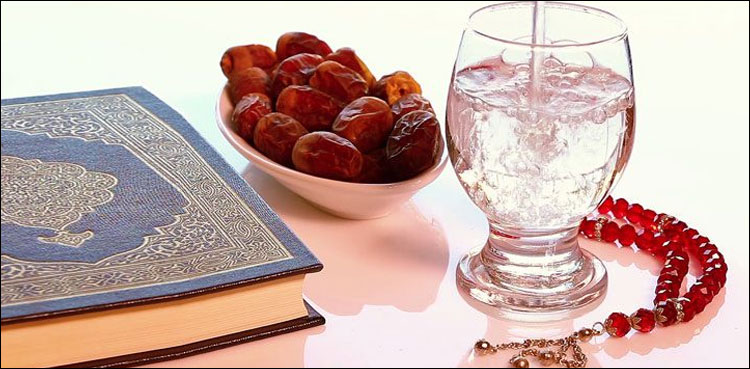 رمضان المبارک: جسم کو پانی کی کمی سے کیسے بچایا جاسکتا ہے؟