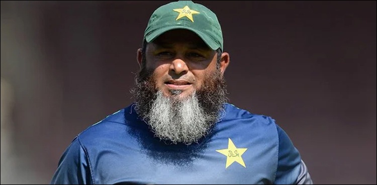 کوچ مشتاق احمد نے جیت کا کریڈٹ کس کو دیا؟
