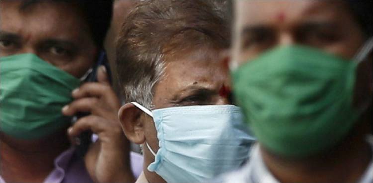 بھارت: چہرے پر ماسک لگا کر ملزم پولیس کی حراست سے فرار