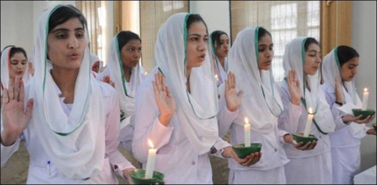 نرسوں کا عالمی دن: خود مسیحا بھی ترستے ہیں مسیحائی کو