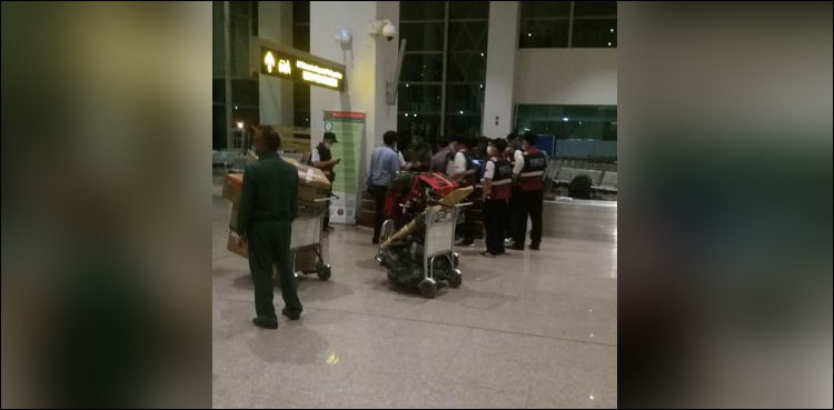 کورونا  وائرس کیخلاف جنگ میں مدد ، چینی ڈاکٹروں کی ایک اور ٹیم پاکستان پہنچ گئی