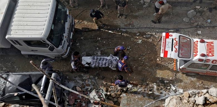 طیارہ حادثہ ، جاں بحق ہونے والے 97 مسافروں  میں سے 64 میتیں ورثا کے حوالے