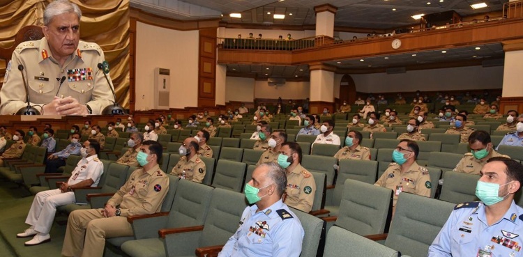 اندرونی وبیرونی خطرات سے نمٹنے کے لیے ریاستی اداروں کا مستحکم ہونا ضروری ہے،آرمی چیف