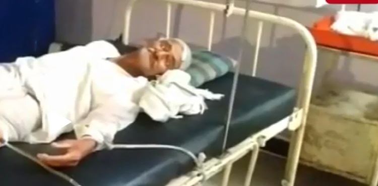 بل کی عدم ادائیگی پر اسپتال عملے کا معمر مریض کے ساتھ انسانیت سوز سلوک