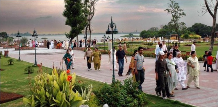 لاہور کے تمام پارکس عوام کیلئے کھول دیے گئے