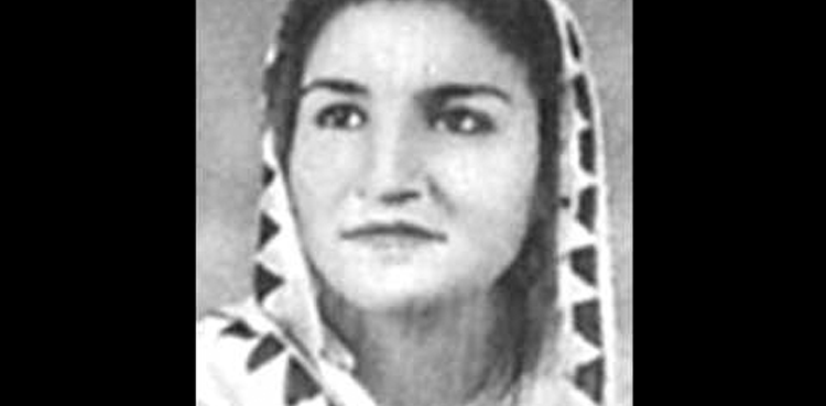 اڈی اڈی جاواں ہوا دے نال والی منور سلطانہ کا تذکرہ