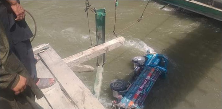 شانگلہ: ایک ماہ میں دوسرا پُل ٹوٹ کر دریا میں گر گیا