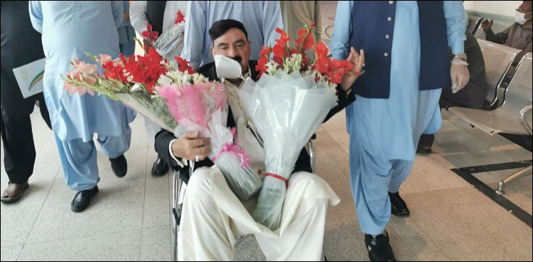 شیخ رشید نے کرونا وائرس کو مکمل شکست دے دی