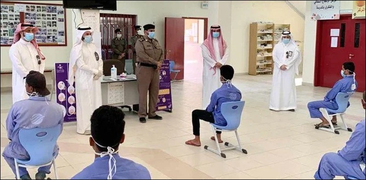 کفیل کیسے تبدیل کریں؟ سعودی وزارت نے شرائط بتا دیں