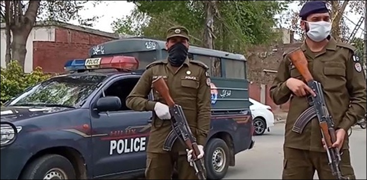 کیش وین ڈکیتی میں 3 افراد کے قتل میں ملوث ملزمان مبینہ پولیس مقابلے میں ہلاک
