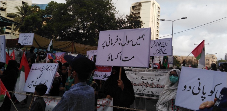 کراچی غیراعلانیہ لوڈشیڈنگ، فاروق ستار کا کے الیکٹرک کے دفتر کے باہر دھرنا دینے کا اعلان