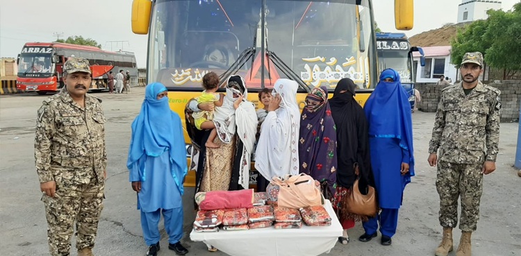 پاکستان کوسٹ گارڈز کی کارروائیاں، 5 خواتین گرفتار، بھاری مقدار میں منشیات برآمد