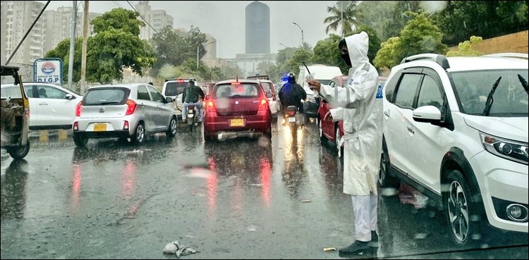 کراچی میں آج دوپہر گرج چمک کے ساتھ بارش کا امکان