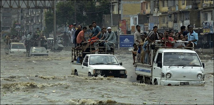 کراچی میں بارش : تین دن میں10 افراد جان کی بازی ہارگئے