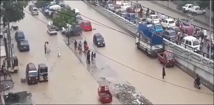 کراچی میں مون سون بارشوں کا 36 سالہ ریکارڈ ٹوٹ گیا