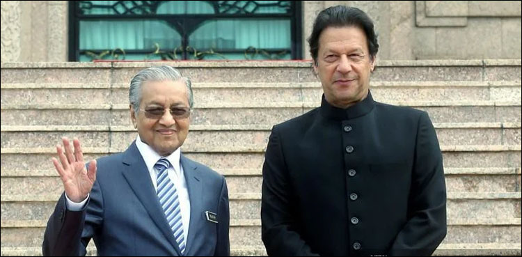 کشمیر کے حق  اور بھارتی مظالم کیخلاف آواز اٹھانے پرعمران خان کا مہاتیرمحمد سے اظہارِتشکر